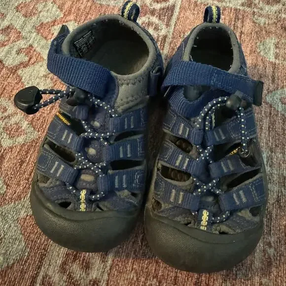Keen Toddler Newport Sandal Water Shoe Size 9C Waterproof Outdoors Summer