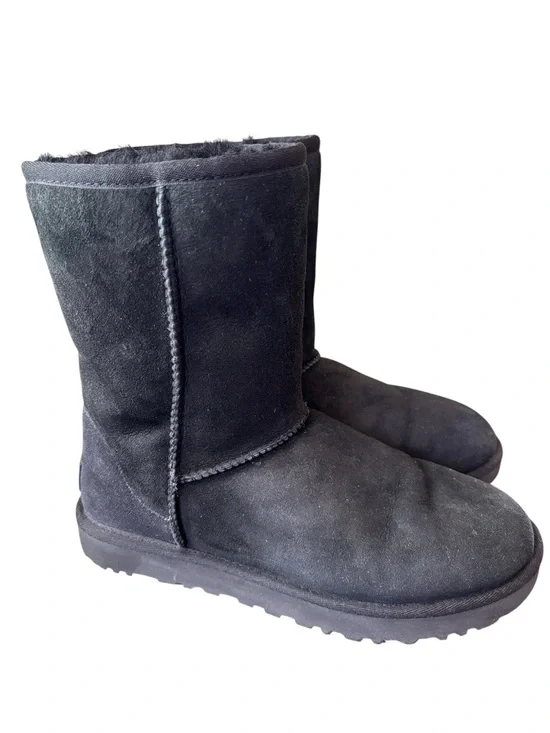 Ugg Classic II Black Boots Shearling Lined Size 8