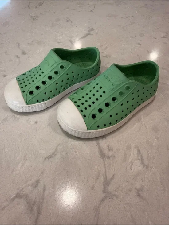 Native Kids Water Shoes — Mint Green with White Toe