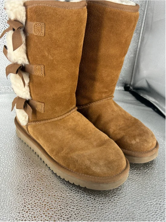 Women's Koolaburra by UGG Brown Winter Boots with Bows Size 6