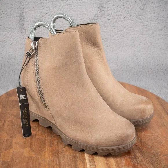 Sorel‎ Joan of Arctic Wedge III Brown Zip Bootie Size 5