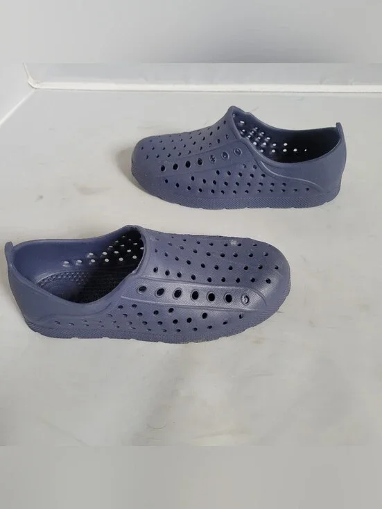 Kids Eyelet Sneaker Us Size 13 Big Kids