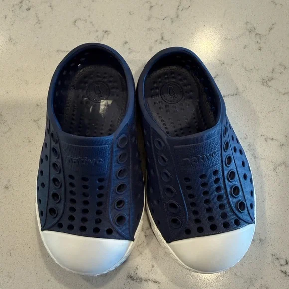 Native Kids Water Slip-On Shoes - Navy and White