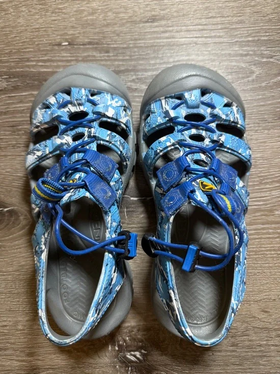 KEEN Blue Camo Youth SZ 4 Unisex Newport H2 Water Shoes Hiking / Waterproof