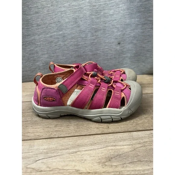 KEEN Newport H2 Sandals Kids Size 3 Pink Washable Footwear Waterproof Hiking