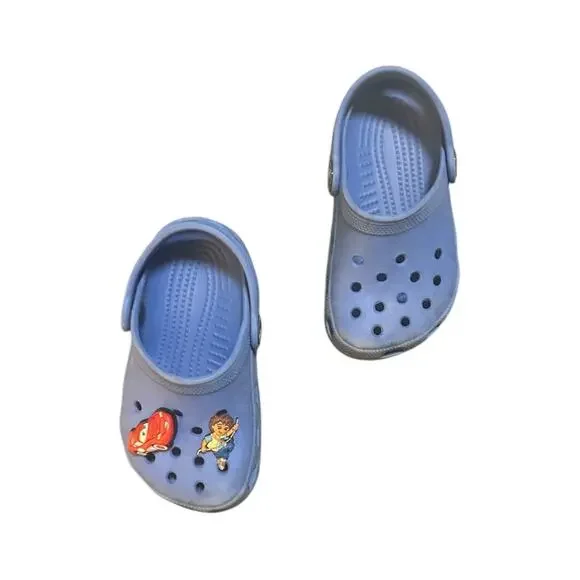 Kids Size 6/7 Classic CROCS Blue Water Clogs