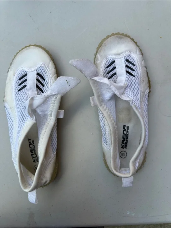 Kids White Mesh Water Shoes with Easy Hook Closure