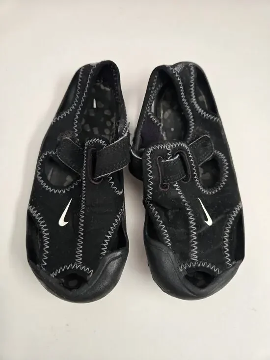 NIKE Sunray Protect Kids Water Shoes Black Toddler Size 10C Slip On Beach Pool