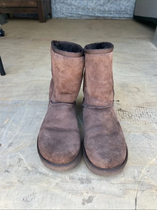 UGG Chestnut Short Suede Shearling Boots