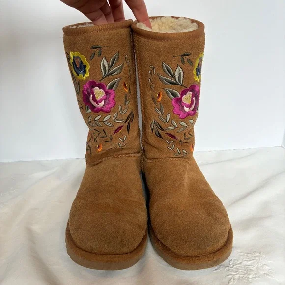 Y2K UGG Boots Juliette Floral Embroidered Chestnut Suede Winter Lined Size US 6