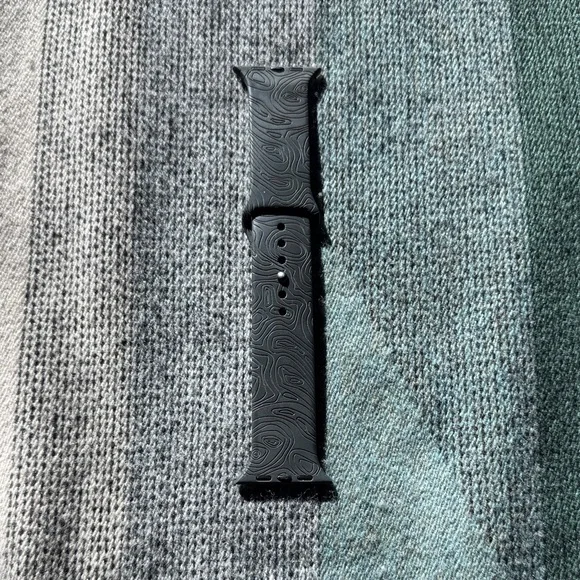 GROOVE - Apple Watch topographic design sport band - 44mm