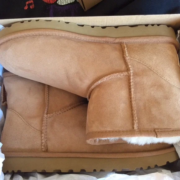 UGG CLASSIC MINI boots