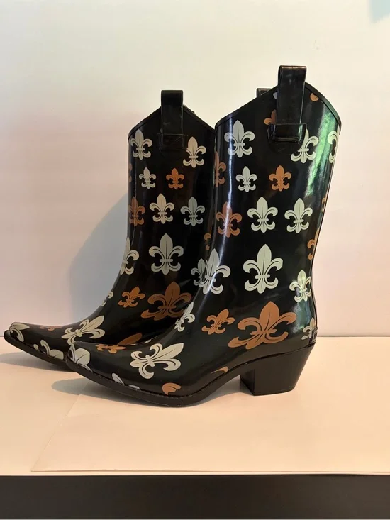 Corkys black Fleur De Lis cowboy style rubber rainbow boots women’s size 9