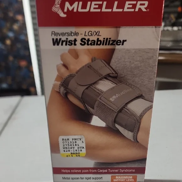 Mueller Gray Wrist Stabilizer - LG/XL