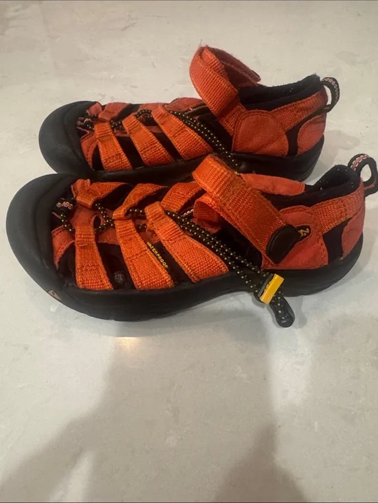 Keen Kids H2 Orange and Black Closed-Toe Waterproof Shoes Kids Unisex Size 1.5