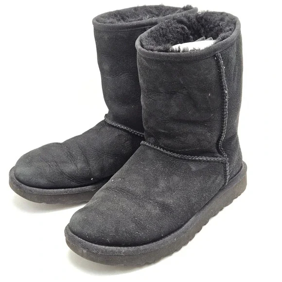 UGG Classic Short II Black Suede Shearling Boots 1016223 Womens Size‎ 8