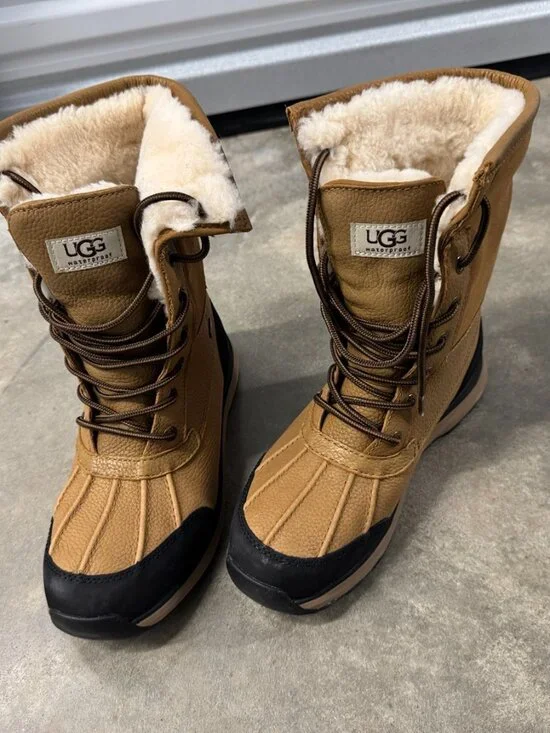 UGG Adirondack III waterproof winter boots in women’s size 9.