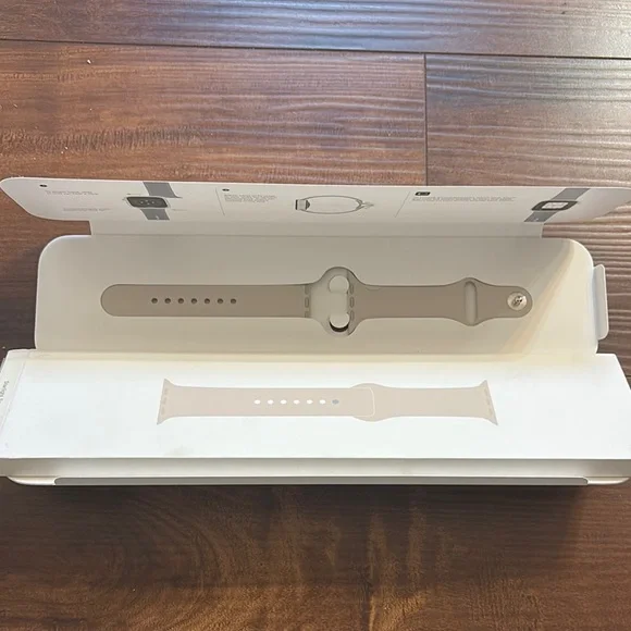 Apple Watch light Beige Band