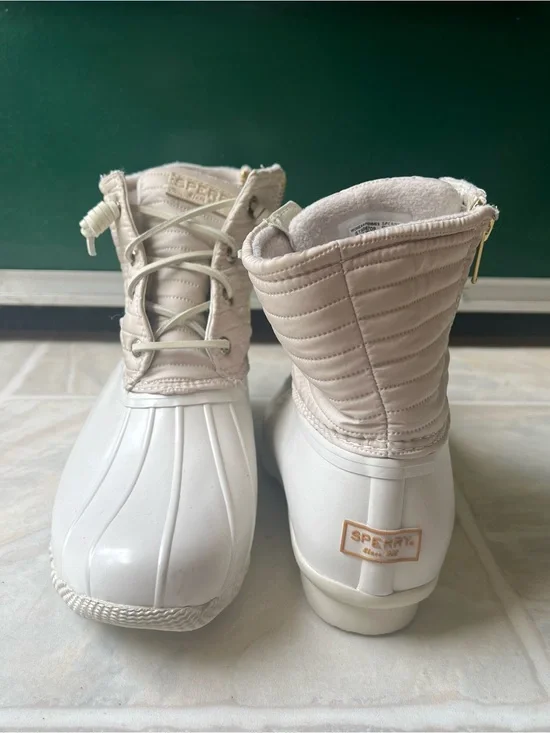 Sperry Quilted Lace-Up Sneakers in Pale Pink and Cream