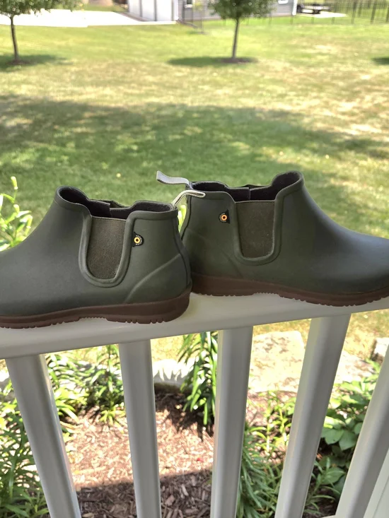 ​Bogs Sweet Pea Waterproof Rain Boot Olive Green Slip On Chelsea Ankle Boot Sz 8