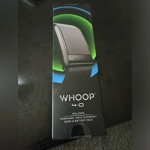 Selling Whoop band 4.0 w/ 1 year membership included