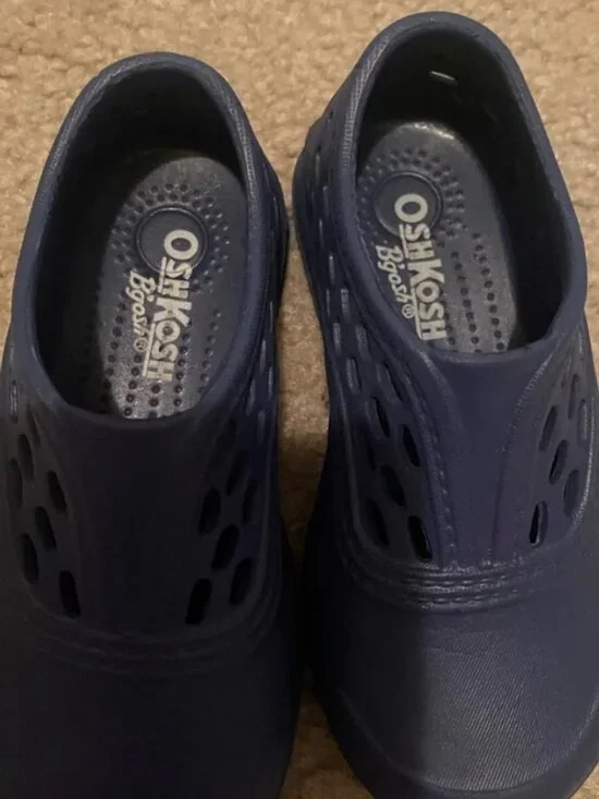 OshKosh B’gosh Kids Navy Water Shoes | Boys/Girls Swim Beach Shoes | Size 7