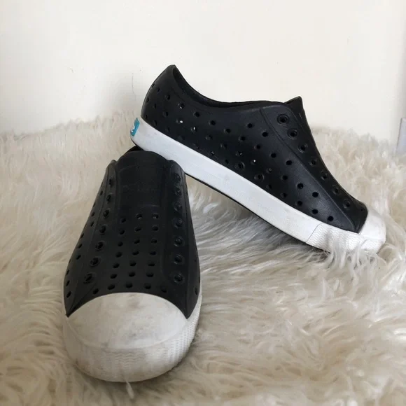 Native Jefferson Slip-On Sneakers in Black for Kids