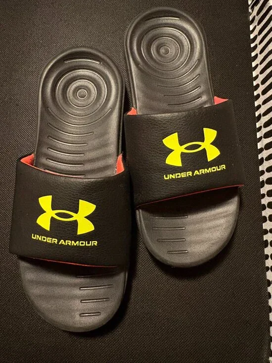 UNDER ARMOUR SUMMER SLIDES (KIDS) ***NEW***