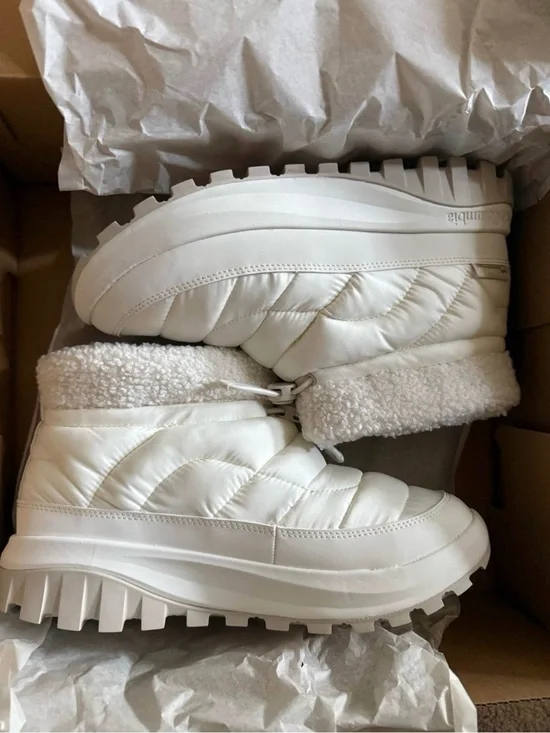 Women’s White SnowTrot Shorty Boots - Brand: Columbia