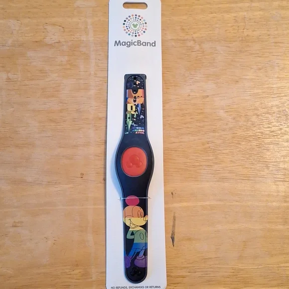 Disney Rainbow Mickey Mouse Magicband NWT