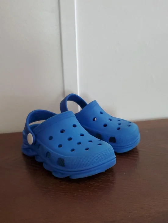 Blue Kids Slip-On Clogs with Heel Strap Size 21