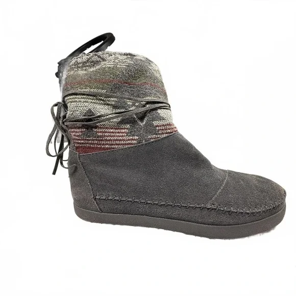 Women's Tom's Suede Moccasin Style Ankle Boots with‎ Knit Upper size 9.5