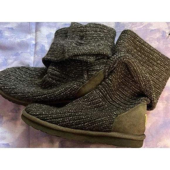 UGG Australia Women's Classic Cardy Grey Knit Wool Blend Boots‎ Size 7