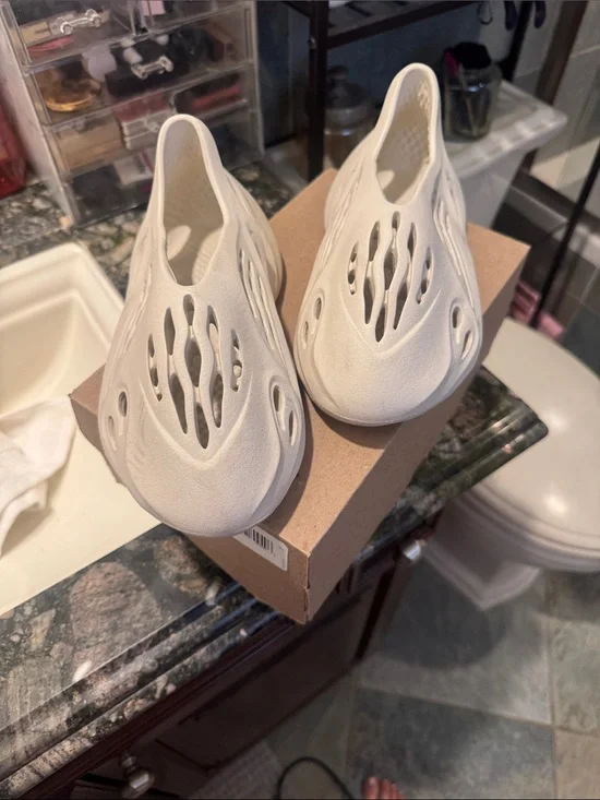 Yeezy Kids Foam Runner Water Shoes in White
