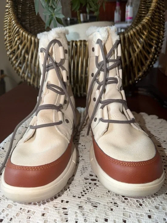 Sorel Cream and Brown Faux-Fur Lace-Up Winter Boots