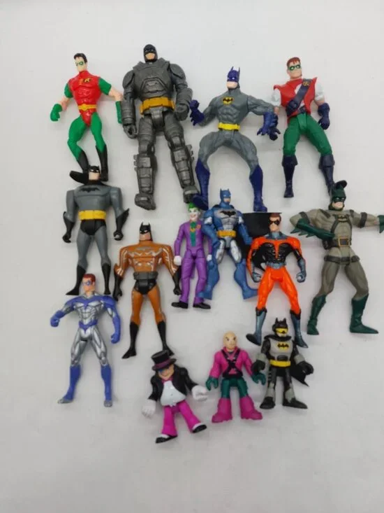 Batman Action Figures Lot of 14 Various Brands Sizes Robin Penguin Joker READ