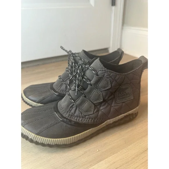 Sorel Out N About Plus Quilted Waterproof Duck Boots Grey Black Women 7.5