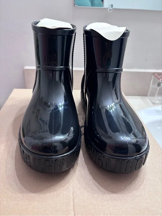 UGG Black Chunky Tread Sole Boots