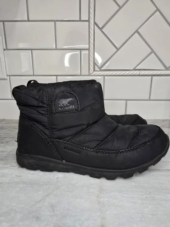 Sorel Whitney Short Waterproof Winter Snow Boots Black Women's Size 6.5