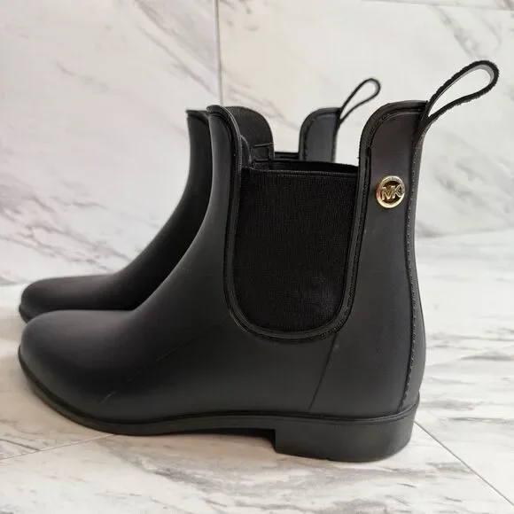 MICHAEL Michael Kors Charm Gore Matte Black Chelsea Rain Boots SZ 8