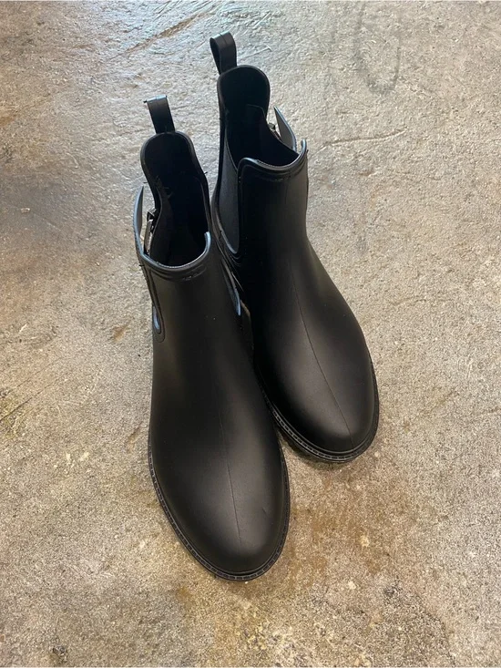 Capelli of New York Black Chelsea Rain Boots