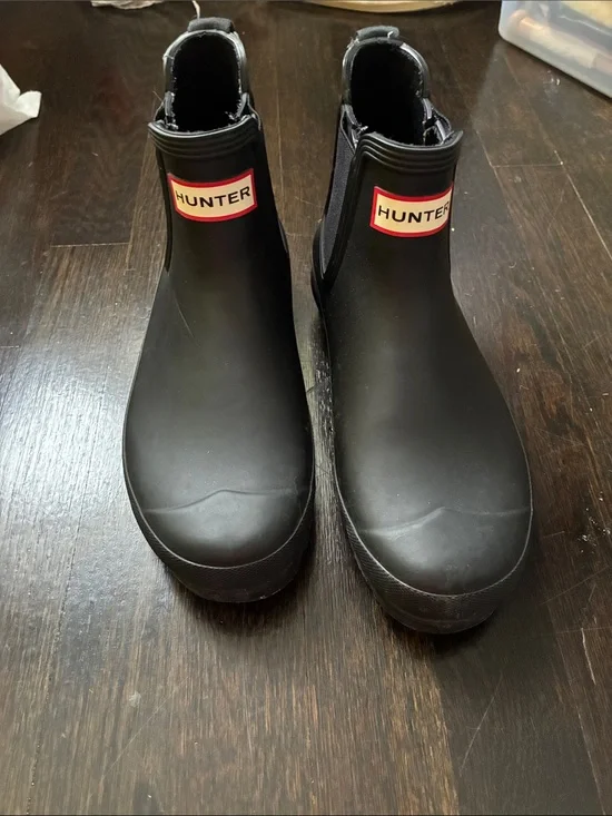 Hunter Black Chelsea Rain Boots with Red Logo