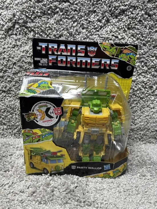 Transformers x TMNT 7 Inch Action Figure Deluxe Class Party Wallop Ninja Turtles