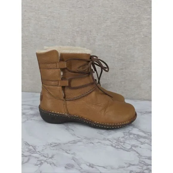 UGG Caspia 1932 Tan Leather Lace Up Ankle Sheepskin Warm Boots Womens Sz 9