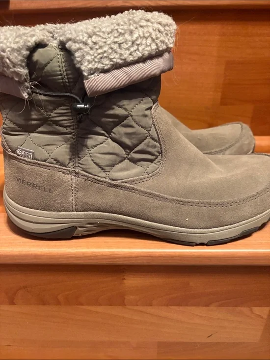 Merrell Women's Taupe Quilted Sherpa Collar Waterproof Ankle Boots