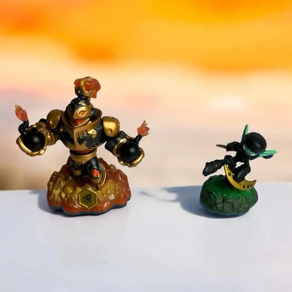 SKYLANDERS Swap Force Blast Zone & Ninja Stealth Elf Video Game Figures lot of 2