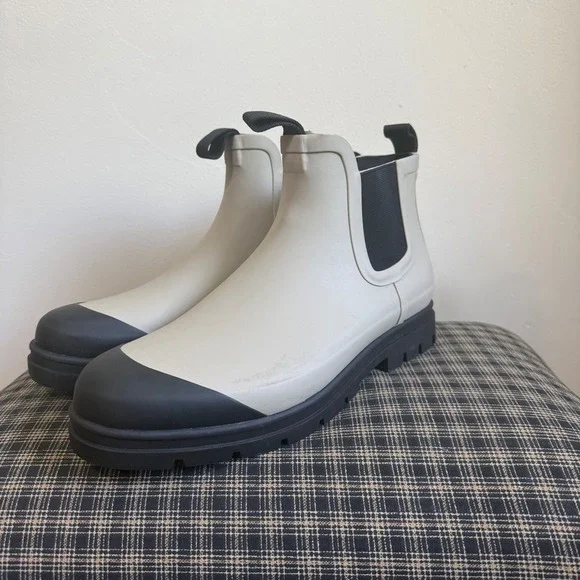 Everlane The Rain Boot Bone Black Contrast Toe Chelsea Boot Size 11 Cream