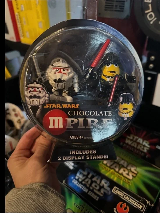 M&M'S Star Wars Chocolate Empire Figure Set - Black, White, Yellow, Red