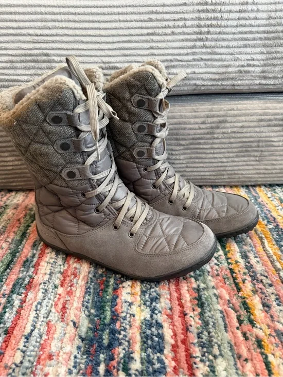 Columbia Minx Mid 2 Omni Heat Women's Light Gray Quilted Lace-Up Winter Boots