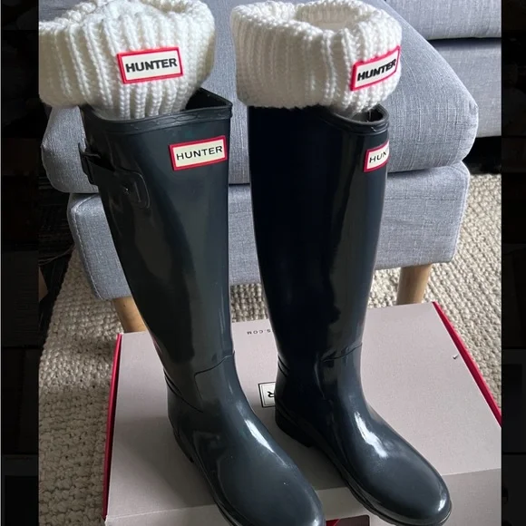 Hunter Women’s Tall Rain Boots & Hunter Original Roped Boot Sock